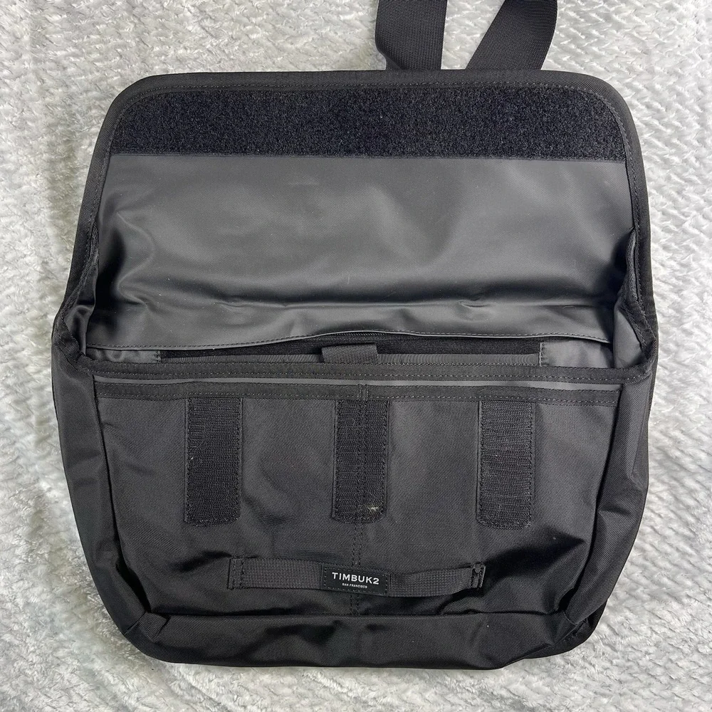 Timbuk2 Catapult Sling Bag Black Laptop Crossbody Commuter Travel OS